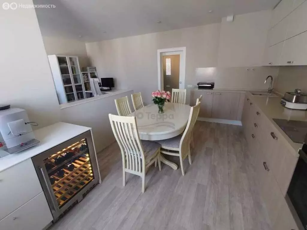 3-комнатная квартира: Новороссийск, проспект Ленина, 52 (74 м) - Фото 1