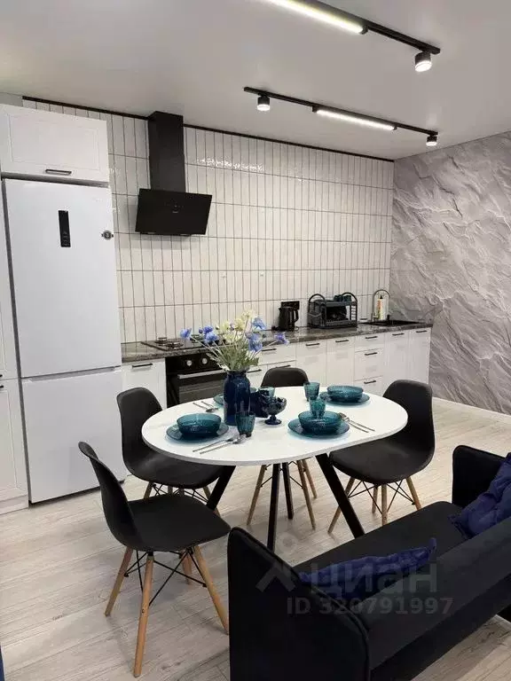 2-к кв. Воронежская область, Павловск Южный мкр, 10 (55.0 м) - Фото 2