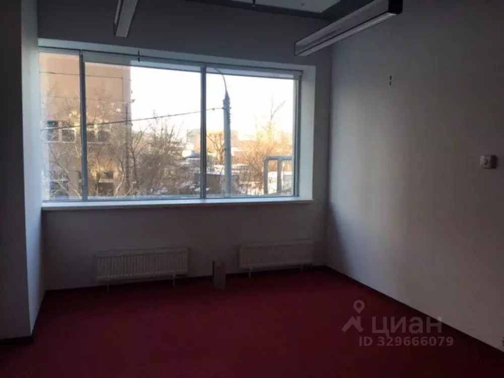 Офис в Москва ул. Двинцев, 12к1А (903 м) - Фото 1