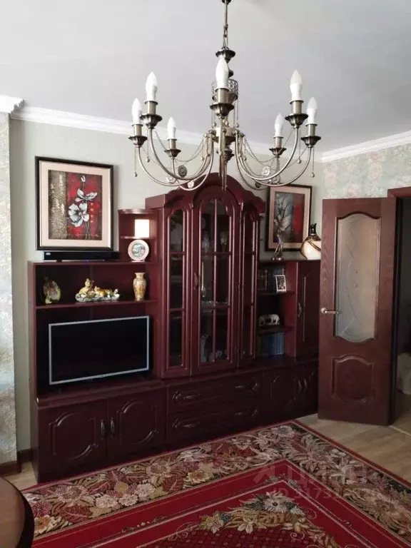 3-к кв. Белгородская область, Белгород ул. Калинина, 3 (71.6 м) - Фото 0