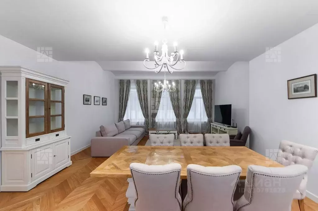 3-к кв. Москва Никольская ул., 10/2С2б (124.7 м) - Фото 2