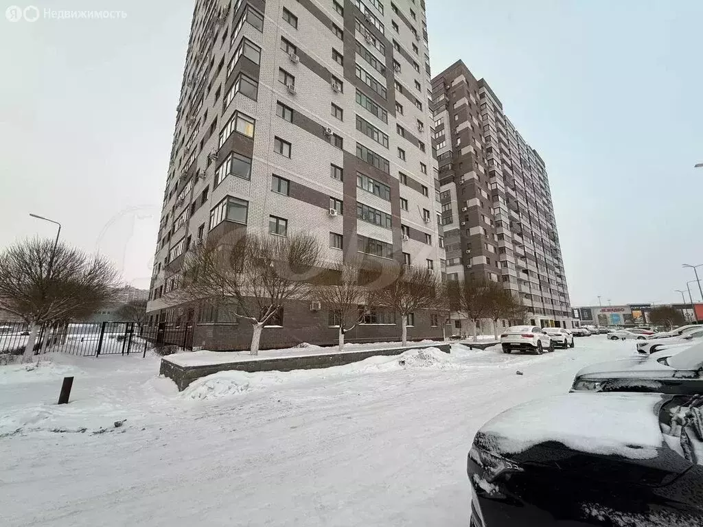 Квартира-студия: Тюмень, улица Раушана Абдуллина, 6к1 (32.1 м) - Фото 2