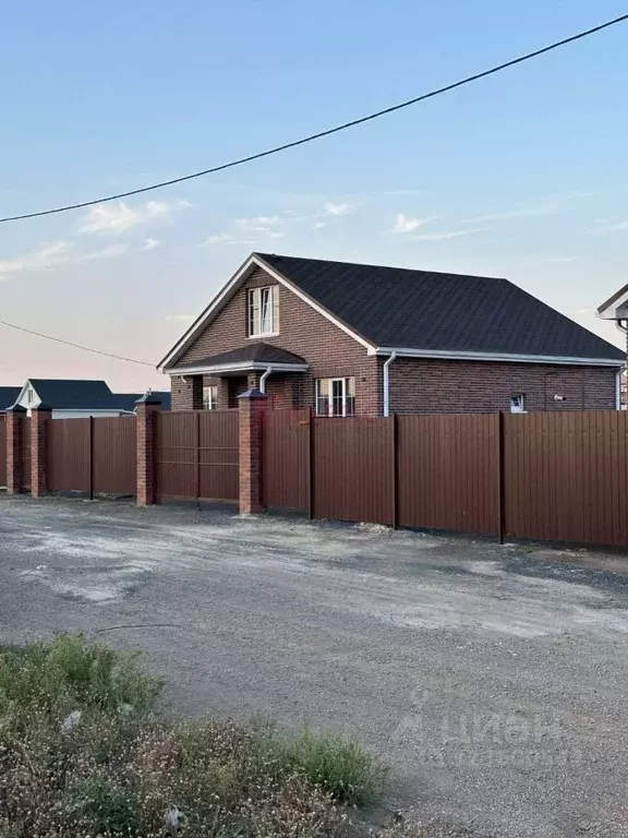 Дом в Ростовская область, Неклиновский район, с. Новобессергеневка ул. ... - Фото 1