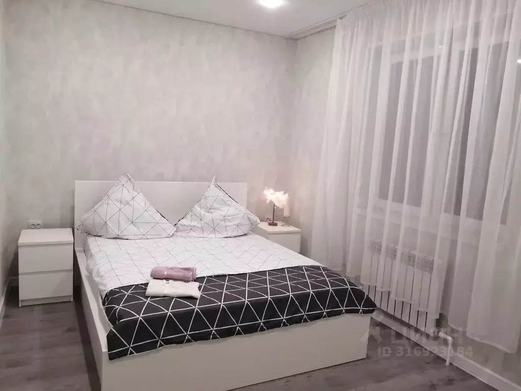2-к кв. Астраханская область, Астрахань ул. Кольцова, 7 (71.0 м) - Фото 0