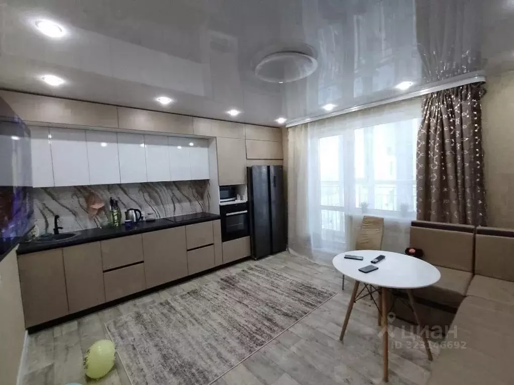 2-к кв. Курганская область, Курган Заозерный жилрайон, 12-й мкр, 26 ... - Фото 2