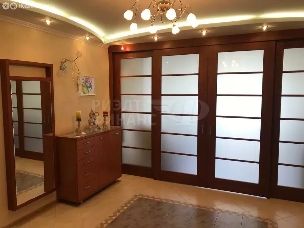 3-комнатная квартира: Калининград, Чувашская улица, 4Г (121.9 м) - Фото 1