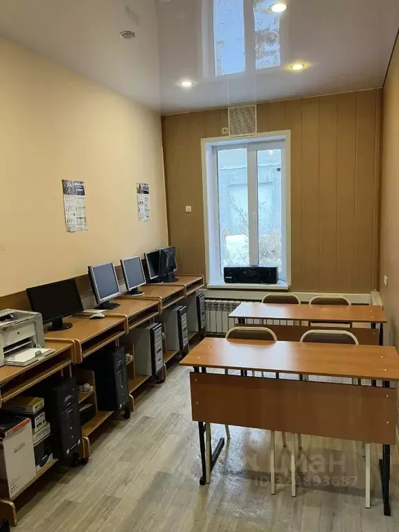 Офис в Омская область, Омск ул. Петра Некрасова, 1 (12 м) - Фото 1