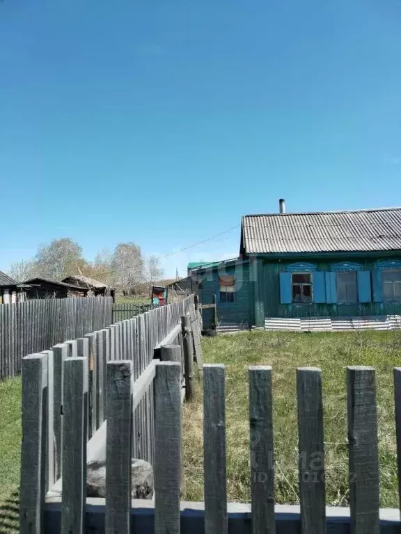 Дом в Омская область, Омский район, с. Покровка Центральная ул., 67 ... - Фото 0