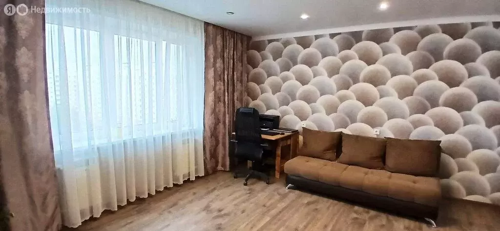 3-комнатная квартира: Нижнекамск, проспект Мира, 121 (67.6 м) - Фото 2
