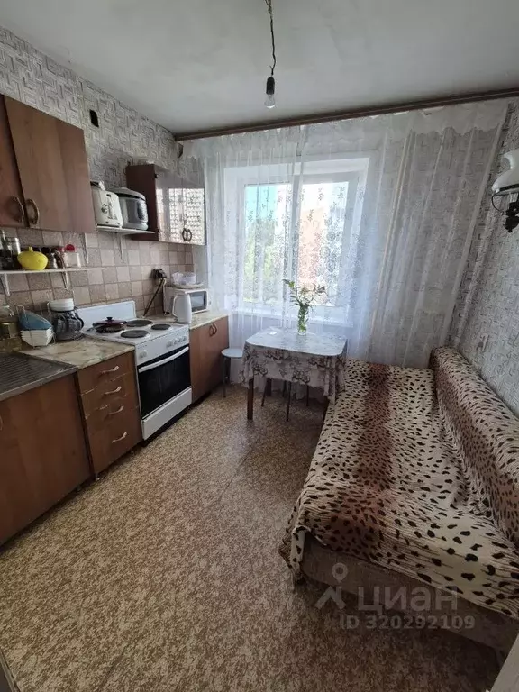 1-к кв. Самарская область, Тольятти ул. 70 лет Октября, 20 (30.0 м) - Фото 0