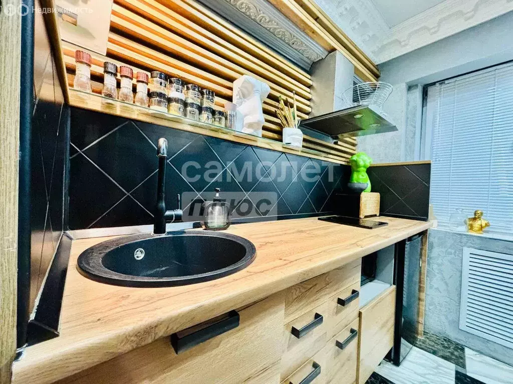 2-комнатная квартира: Ижевск, улица Ленина, 70 (45 м) - Фото 0