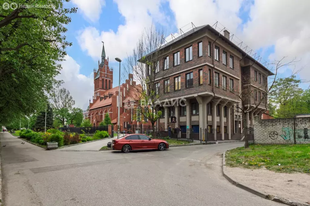 Помещение свободного назначения (655 м) - Фото 1