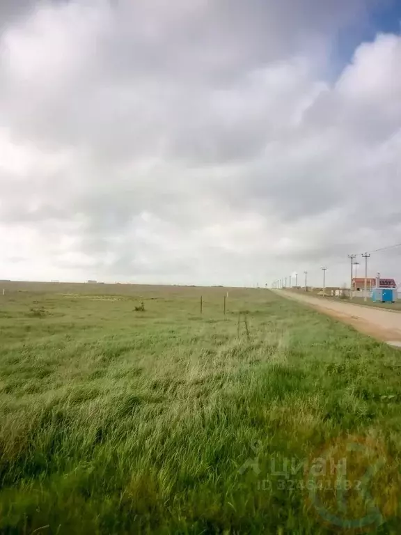 Участок в Крым, Сакский район, Молочненское с/пос, с. Витино ул. ... - Фото 1