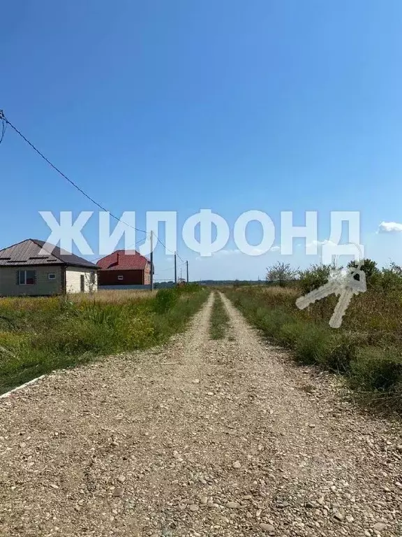 Участок в Адыгея, Тахтамукайский район, Энем пгт Западная ул. (10.0 ... - Фото 0