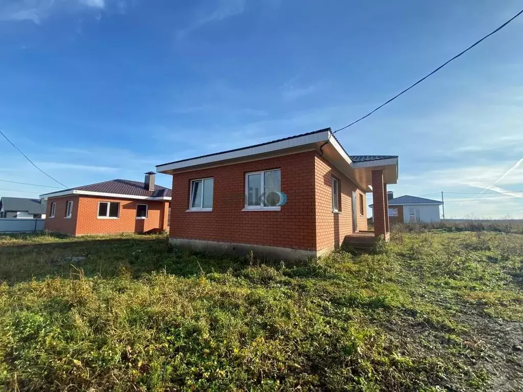 Дом в Башкортостан, Иглинский район, Акбердинский сельсовет, д. ... - Фото 1