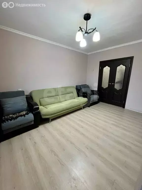 3-комнатная квартира: Улан-Удэ, улица Пугачёва, 17 (67 м) - Фото 1