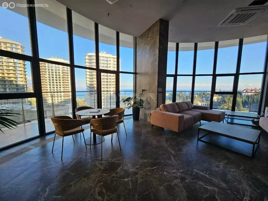 Квартира-студия: Алушта, Западная улица, 4к3 (30.9 м) - Фото 1