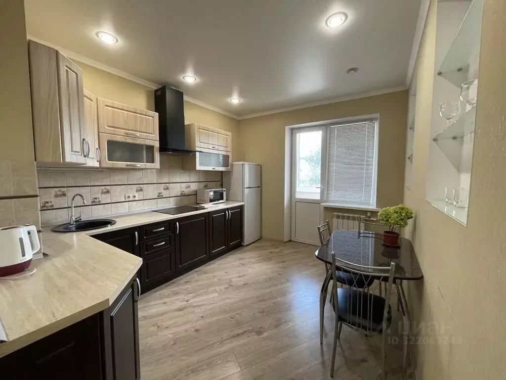 1-к кв. Брянская область, Брянск Красноармейская ул., 42 (56.0 м) - Фото 2