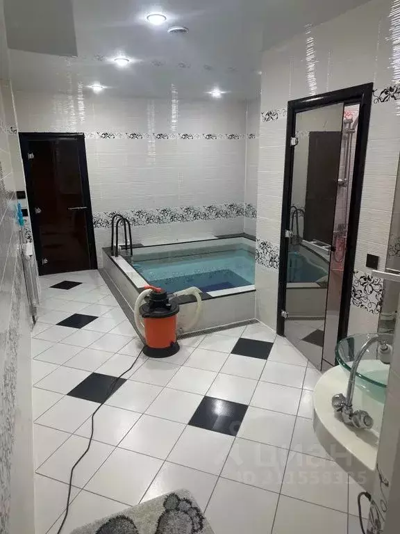 Дом в Пермский край, Губахинский муниципальный округ, Углеуральский рп ... - Фото 1