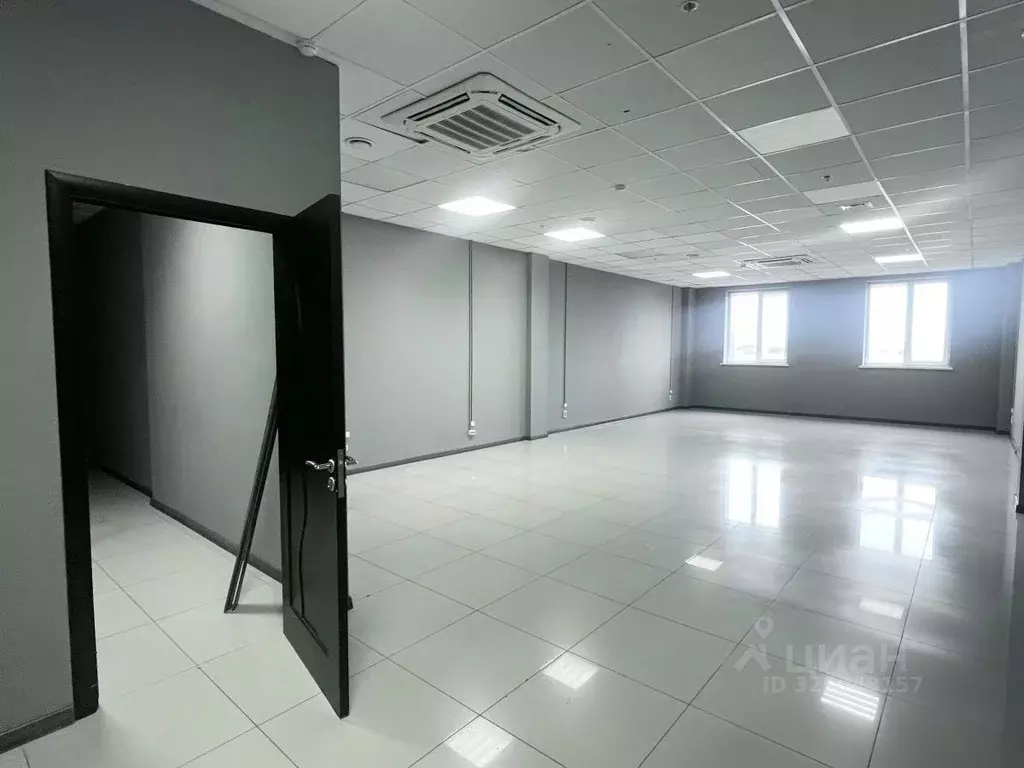 Офис в Краснодарский край, Краснодар Северная ул., 490 (89 м) - Фото 1