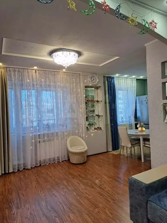 3-к. квартира, 70 м, 5/5 эт. - Фото 0