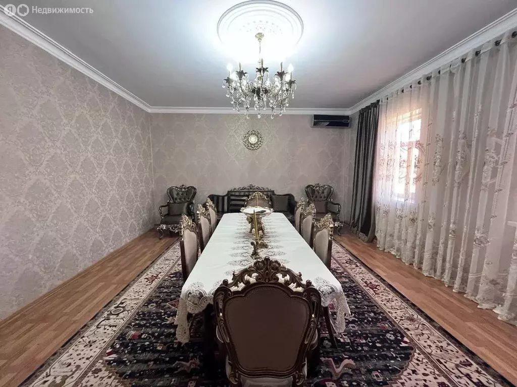 Дом в Дербент, улица имени Надыра Эмиргамзаева, 42В (240 м) - Фото 1
