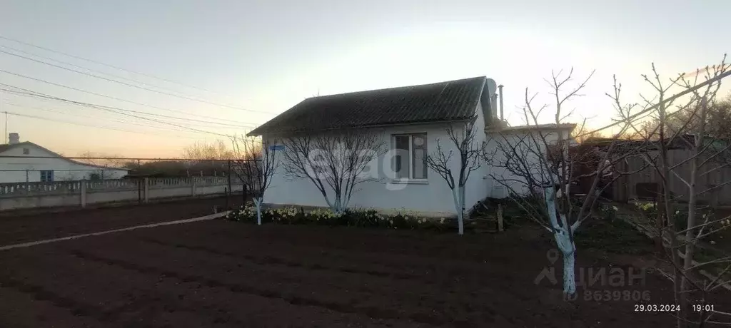 Дом в Крым, Сакский район, с. Фрунзе  (71 м) - Фото 1