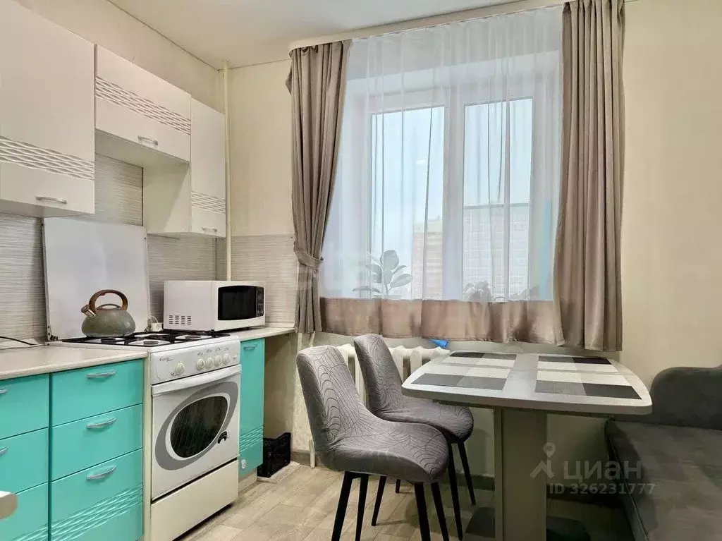 2-к кв. Вологодская область, Череповец Октябрьский просп., 42 (53.3 м) - Фото 1