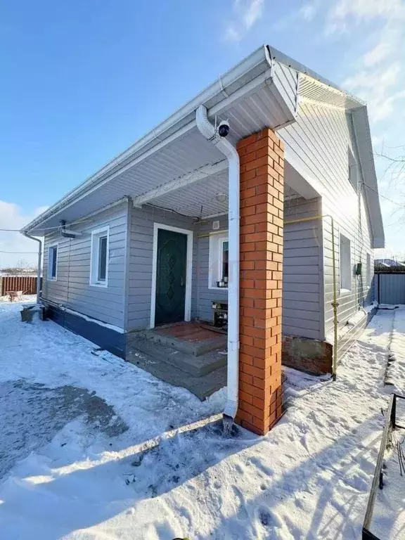 Дом в Белгородская область, Старооскольский городской округ, с. ... - Фото 1