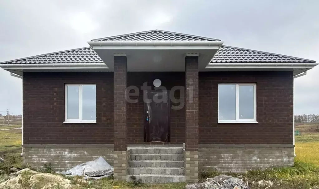 Дом в Белгородская область, Корочанский район, Шляховское с/пос, ... - Фото 1