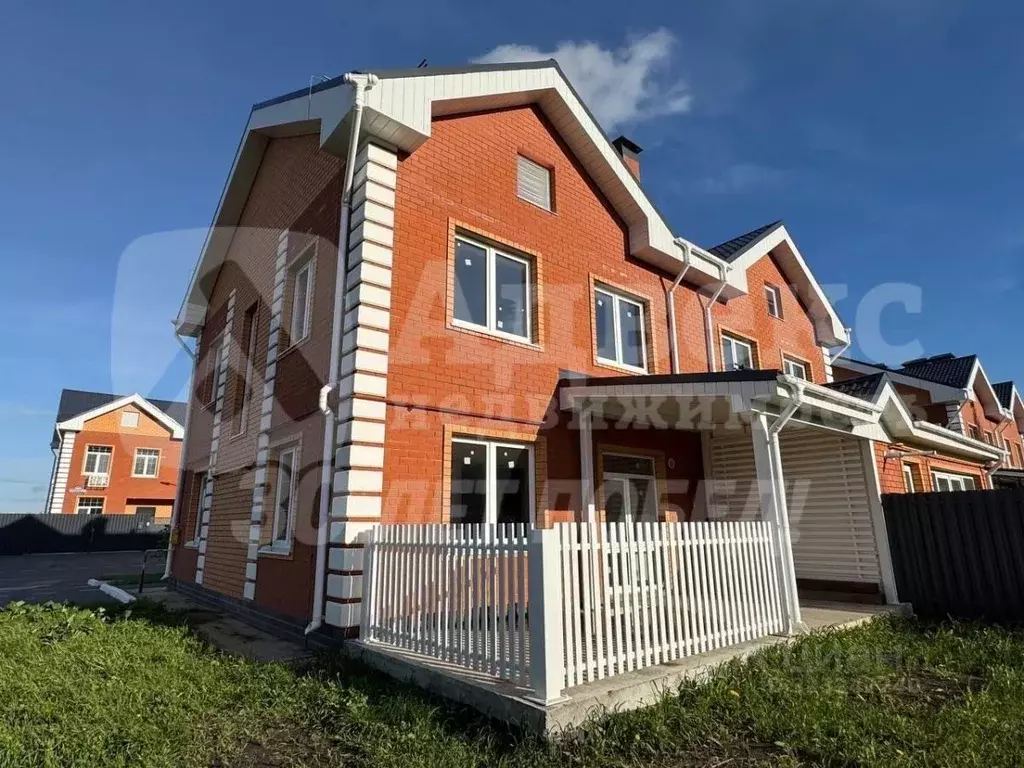 Таунхаус в Тюменская область, Тюмень ул. Алексея Рогожина (148 м) - Фото 1