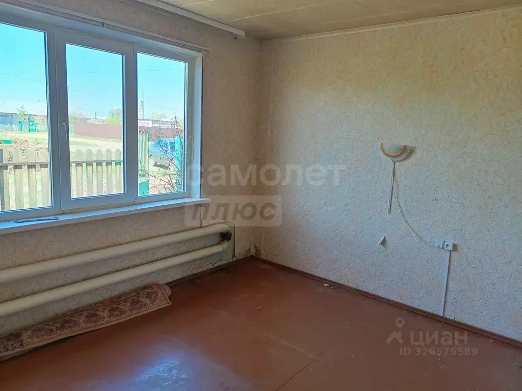 Дом в Оренбургская область, с. Беляевка ул. Братьев Стародубцевых, 51 ... - Фото 1