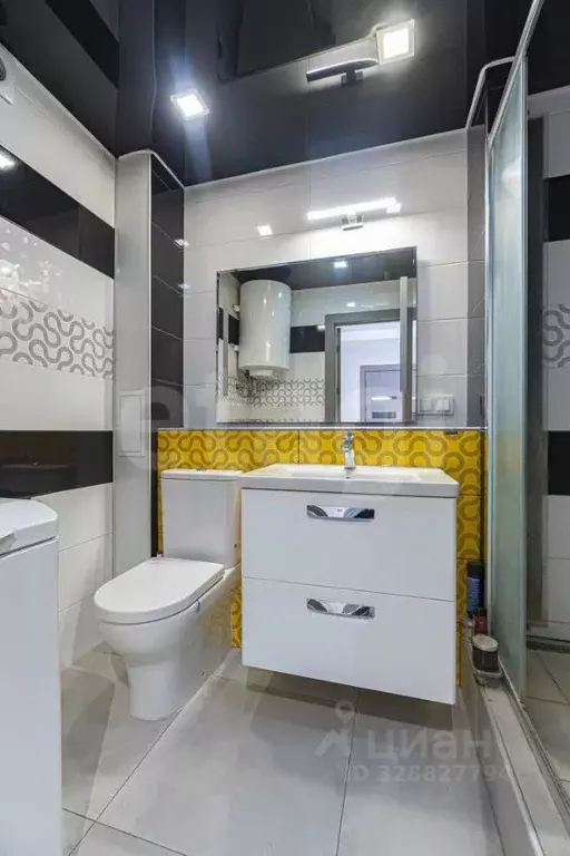 3-к кв. Севастополь ул. Молодых Строителей, 6 (69.3 м) - Фото 0