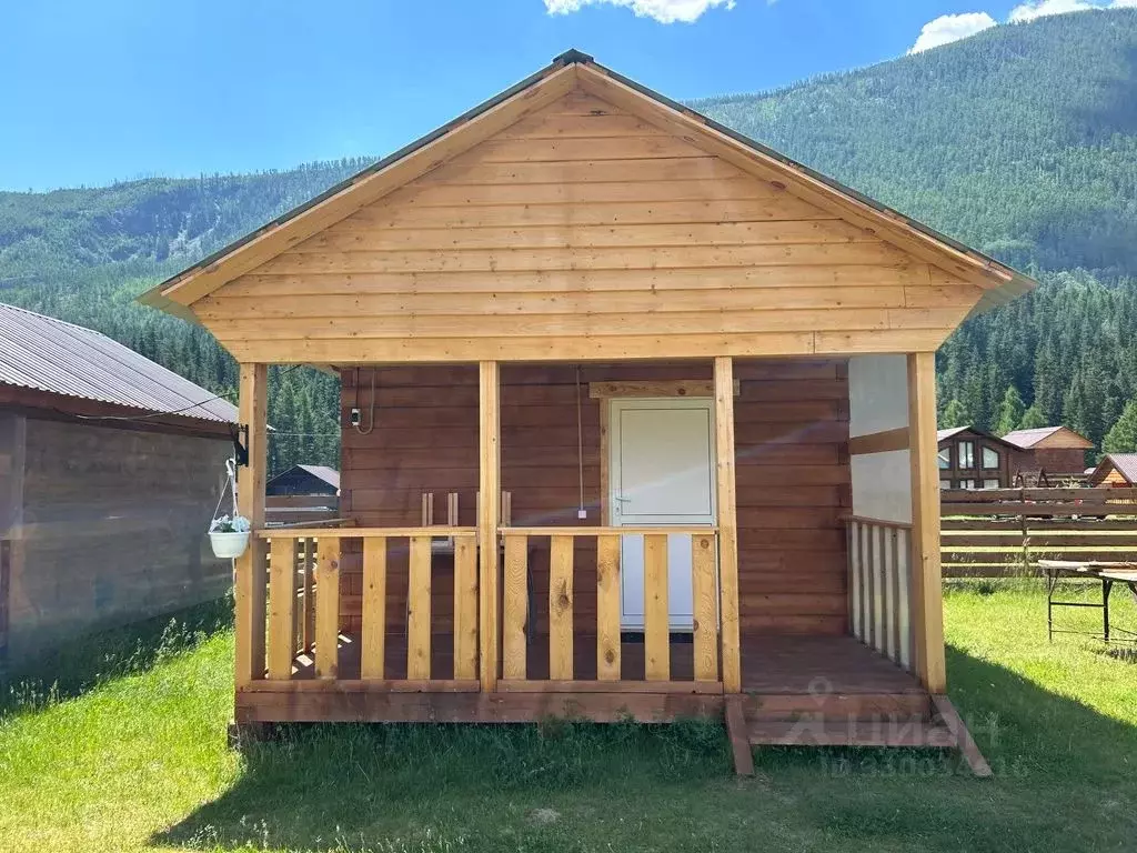 Дом в Алтай, Улаганский район, с. Акташ ул. Депутатская, 38 (17 м) - Фото 1
