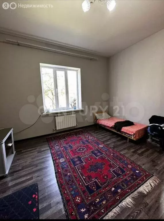 Дом в Махачкала, Созидательная улица, 7 (100 м) - Фото 1