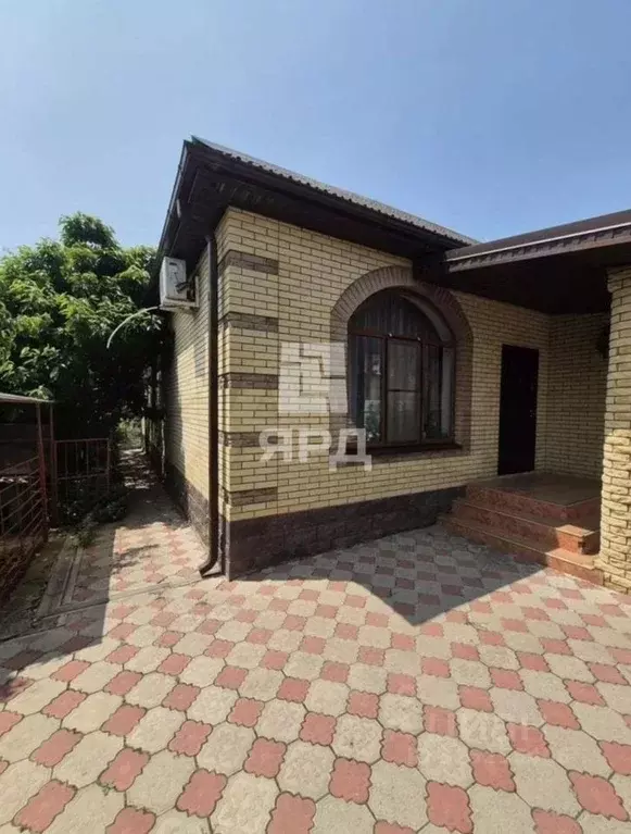 Дом в Ростовская область, Неклиновский район, с. Новобессергеневка ул. ... - Фото 1