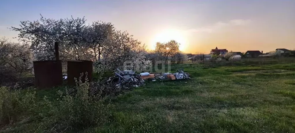 Участок в Курская область, Курский район, Моковский сельсовет, д. 2-я ... - Фото 0