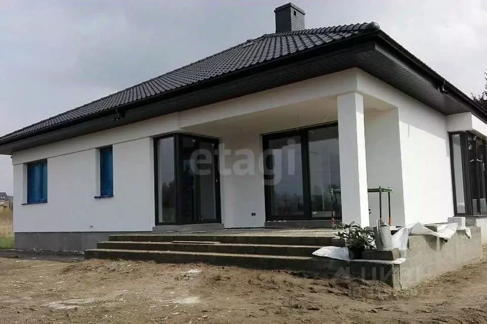 Дом в Курская область, Курский район, Моковский сельсовет, д. Гремячка ... - Фото 0