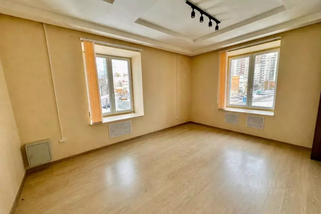 Офис в Свердловская область, Екатеринбург ул. Розы Люксембург, 40 (28 ... - Фото 2