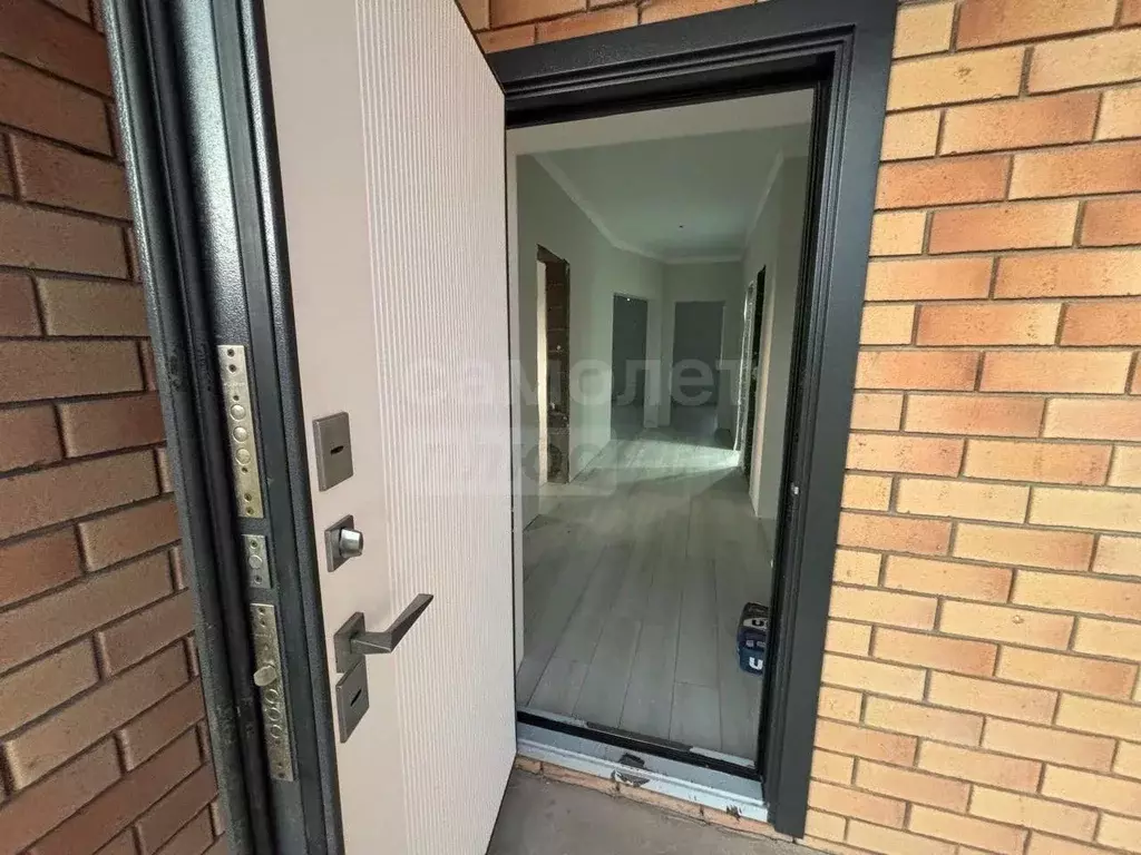 Дом в Оренбургская область, Оренбургский район, Ивановский сельсовет, ... - Фото 1