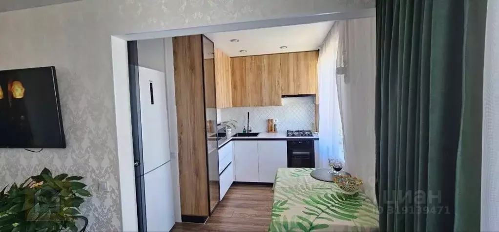 2-к кв. Крым, Евпатория ул. Имени 60-летия Октября, 22 (45.4 м) - Фото 0