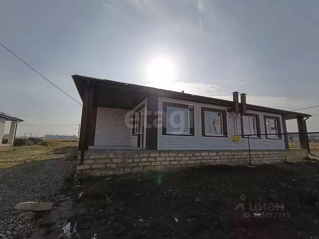 Дом в Ставропольский край, Михайловск Шпаковский район, ул. Владимира ... - Фото 2