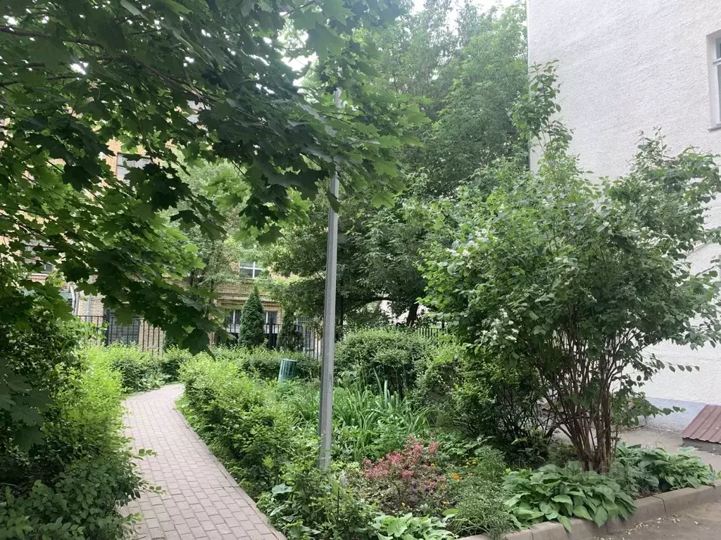 Комната Москва Старопименовский пер., 6 (27.5 м) - Фото 0