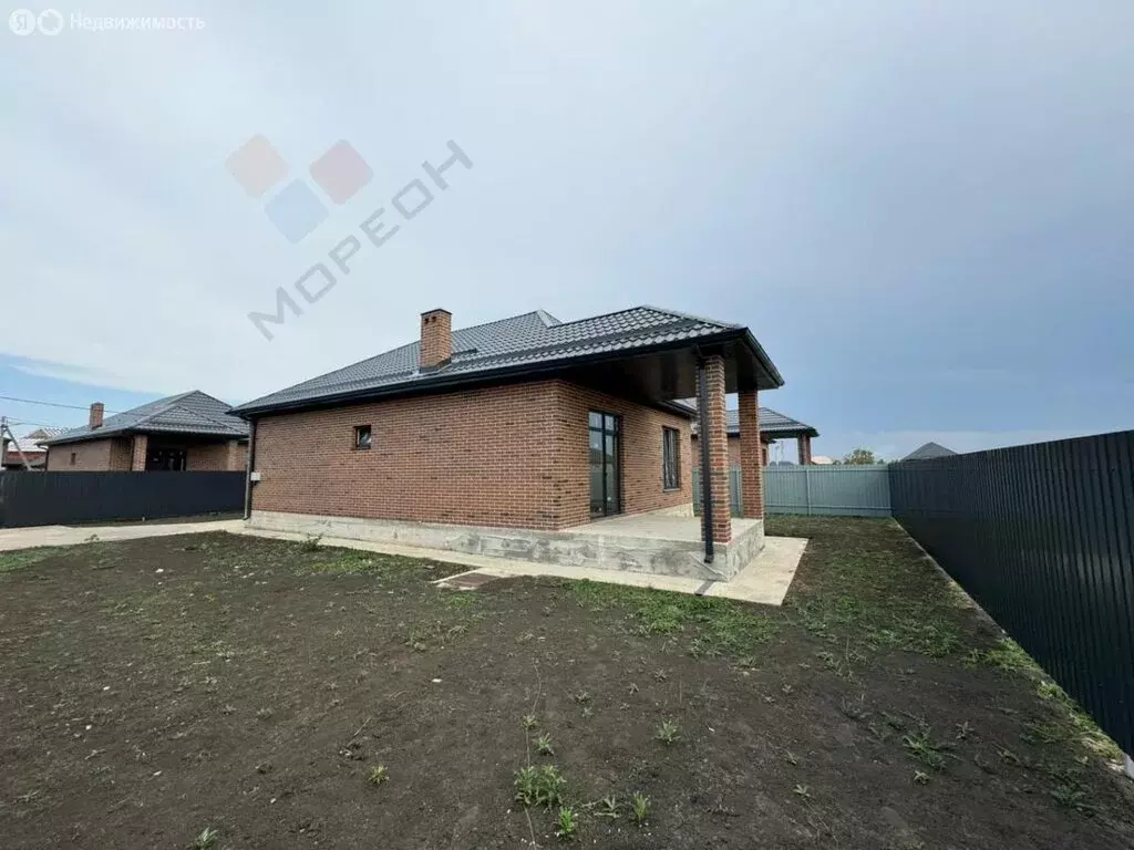 Дом в Новотитаровская, Аэродромная улица, 5 (100 м) - Фото 0