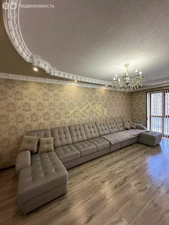 2-комнатная квартира: Владикавказ, улица Генерала Дзусова, 6А (80 м) - Фото 1