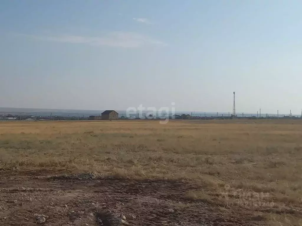 Участок в Крым, Черноморский район, с. Межводное ул. Юрия Гагарина ... - Фото 0