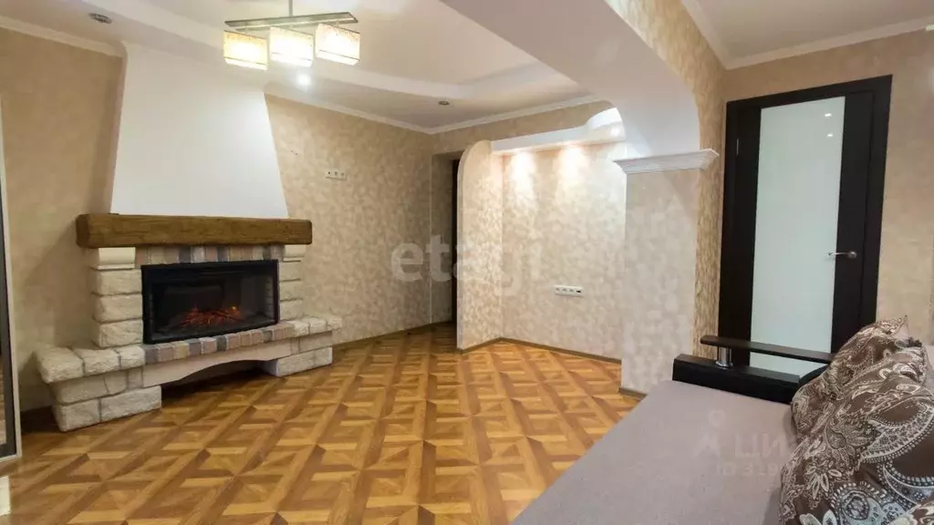 3-к кв. Томская область, Томск ул. Сергея Лазо, 28 (77.1 м) - Фото 0
