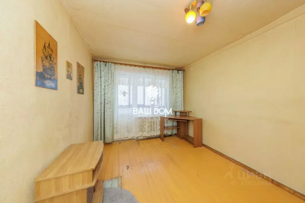 2-к кв. Брянская область, Брянск ул. Клары Цеткин, 2А (44.4 м) - Фото 0