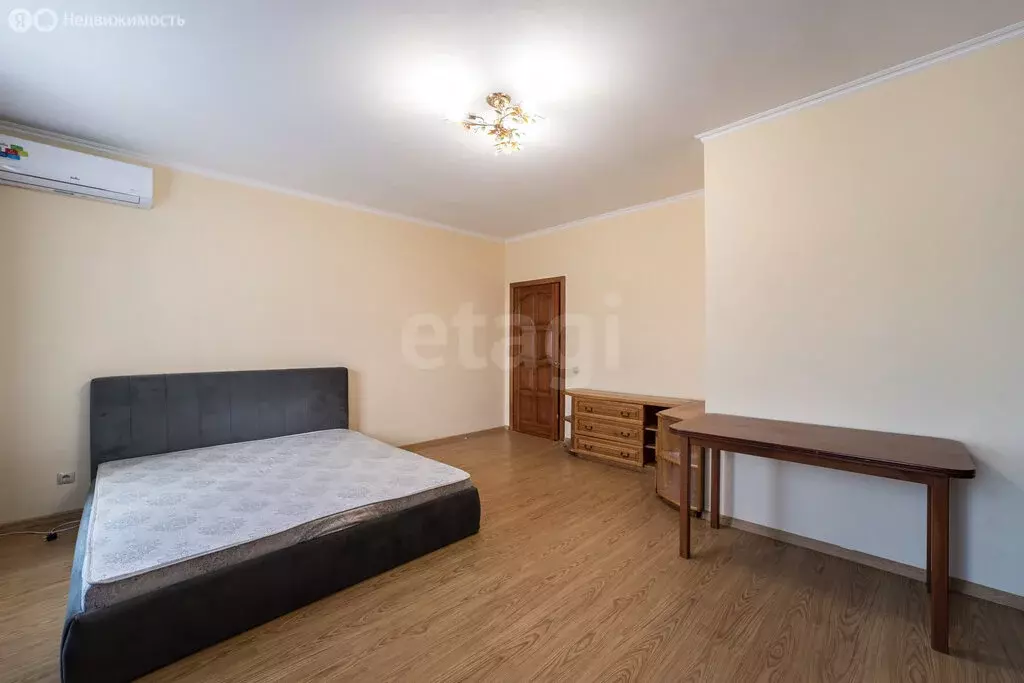 2-комнатная квартира: Калининград, улица Генерала Раевского, 4 (73.2 ... - Фото 1