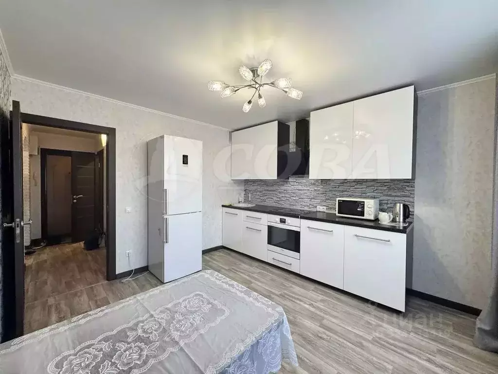 1-к кв. Тюменская область, Тюмень ул. Бориса Опрокиднева, 12 (40.0 м) - Фото 1